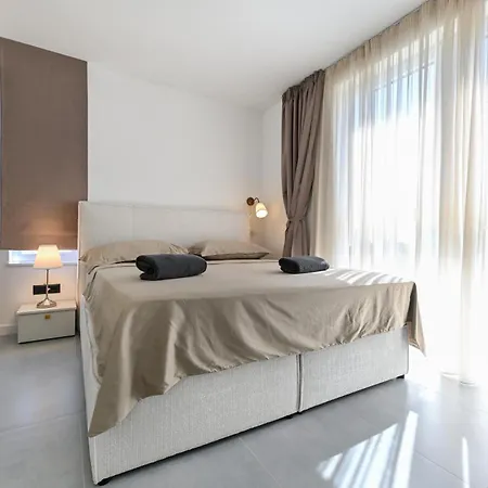 Eva Royal Villa *