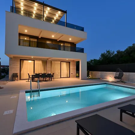 Eva Royal Villa Sukošan